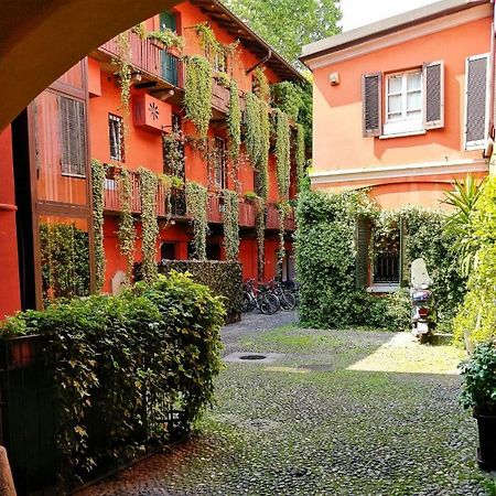 Milan Stay - Alzaia Naviglio Grande Eksteriør billede